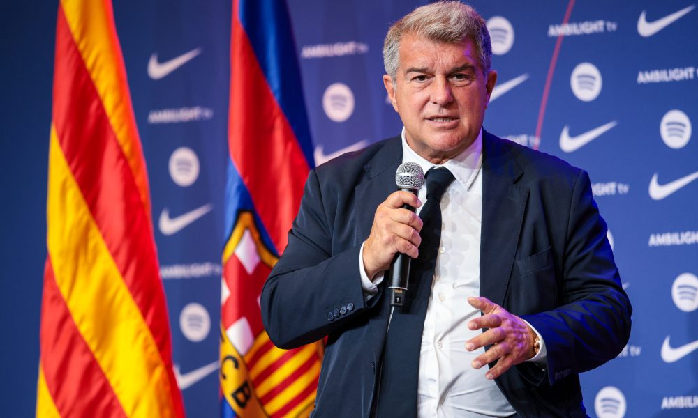 1736439663_fc-barcelona-unveil-new-head-coach-hansi-flick-3-1000×600.jpg