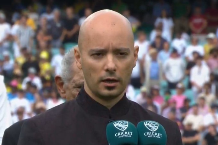 Shanul-Sharma-Sings-Indian-National-Anthem-at-SCG-Before-Fifth-Test.png